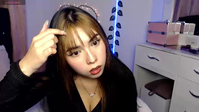 sweet_hannaah Adult Chat June 12, 2026