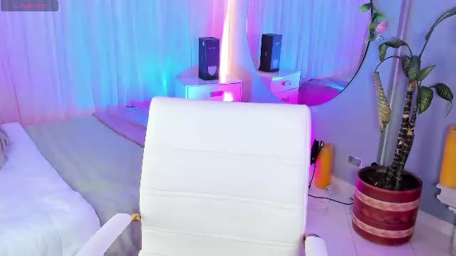 tiffany_beckerr Adult Chat June 12, 2026