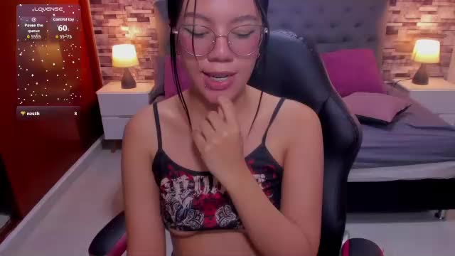 viiolet__moon Adult Chat June 12, 2026