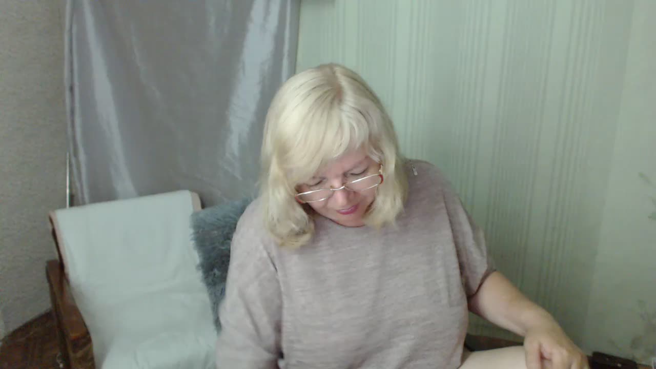 EvelynLoveShy Adult Chat June 12, 2026