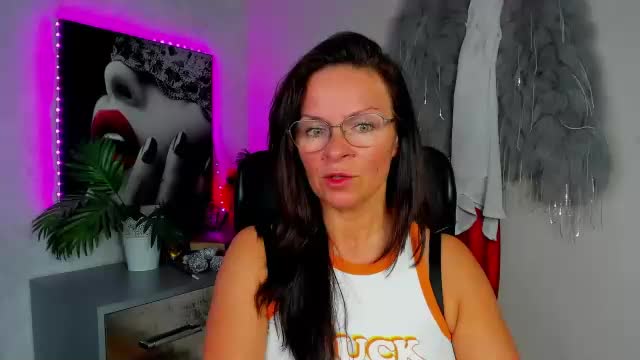 helen_79 Adult Chat June 12, 2026
