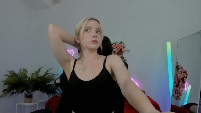 aurorawrenfield Adult Chat June 12, 2026