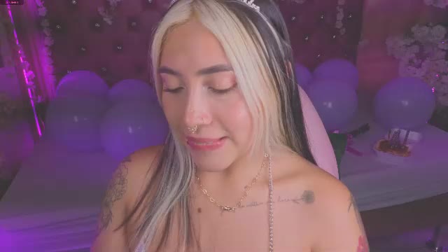 manuelaveelez Adult Chat June 12, 2026