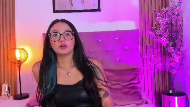 ravena_queen Adult Chat June 12, 2026