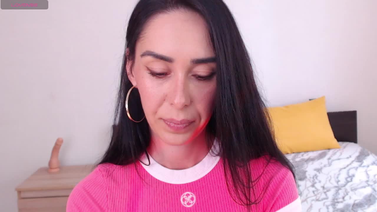 ValeriaFoxx Adult Chat June 12, 2026