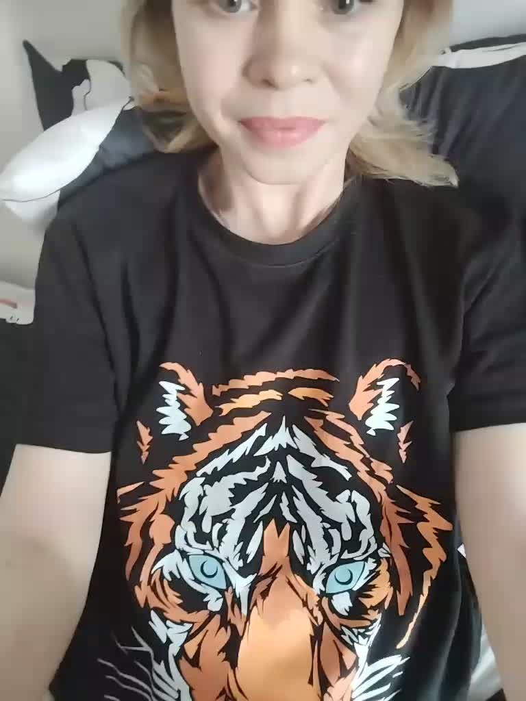 Lena4112 Adult Chat June 13, 2026