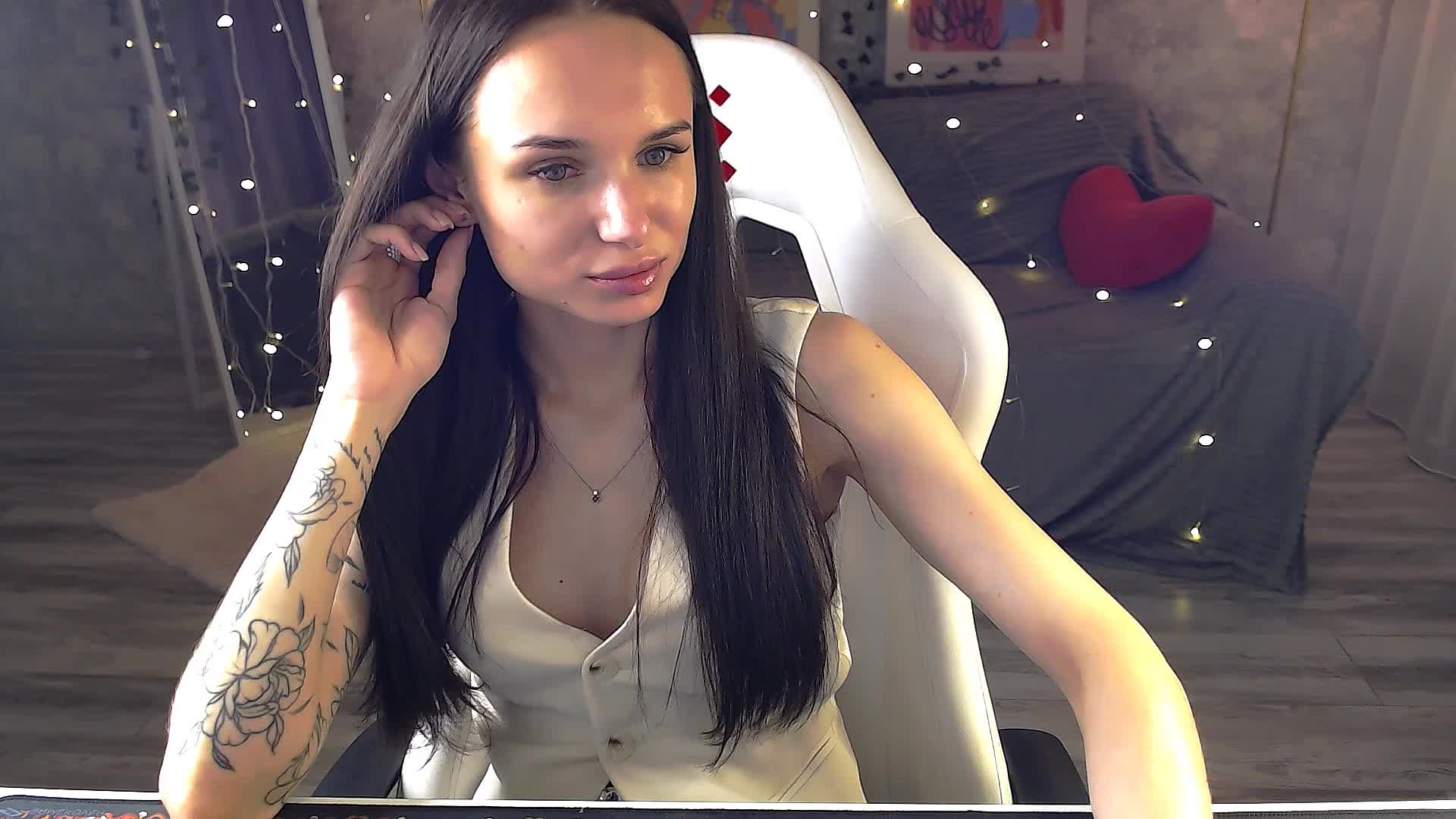 NicoleMerz Adult Chat June 13, 2026