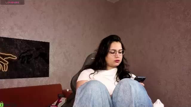 vivien_ross Adult Chat June 14, 2026