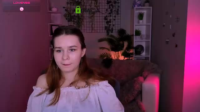 angie_foxy Adult Chat June 13, 2026