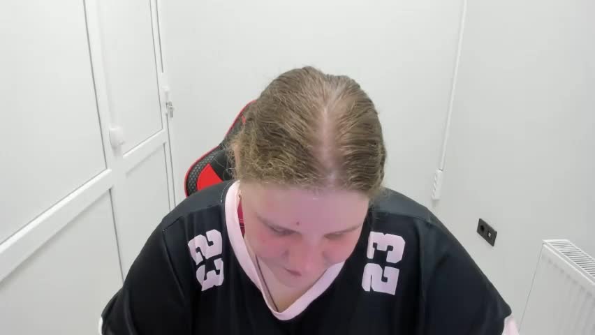 sweet_karla_la Adult Chat June 14, 2026