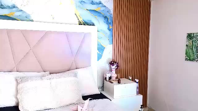 sienna_desiree Adult Chat June 14, 2026
