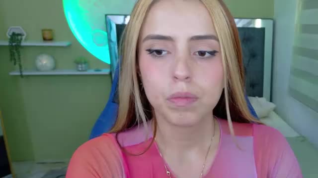 ariah_cute Adult Chat June 14, 2026