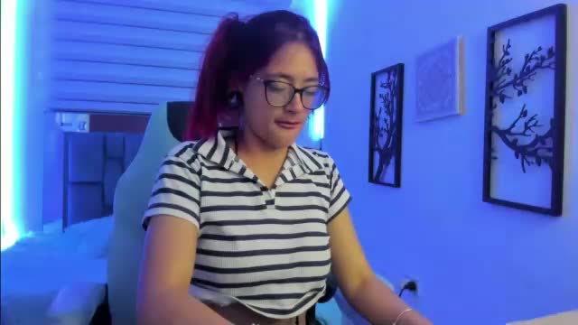 sara_red_x Adult Chat June 14, 2026