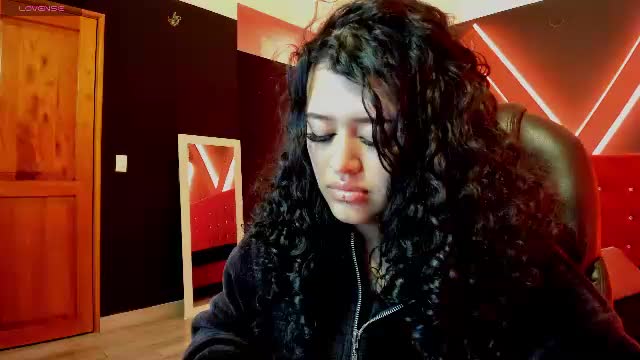 zoe_lara_34 Adult Chat June 14, 2026