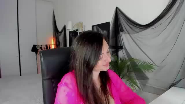 lizzyheinz Adult Chat June 14, 2026