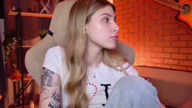 elliecutes Adult Chat June 14, 2026