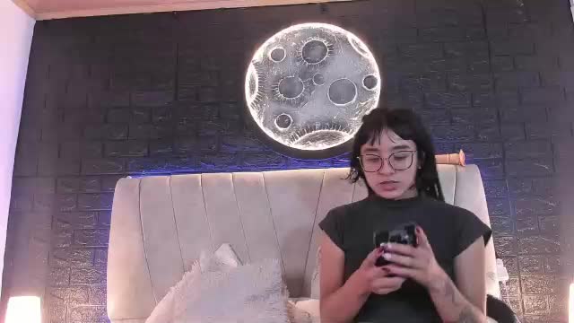 honey_lesbian_hott777 Adult Chat June 15, 2026