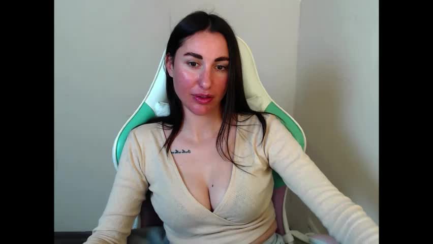 cammila_horn Adult Chat June 15, 2026