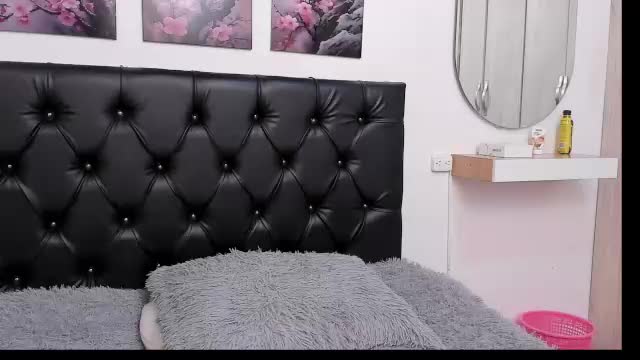 kitty_f00x Adult Chat June 16, 2026