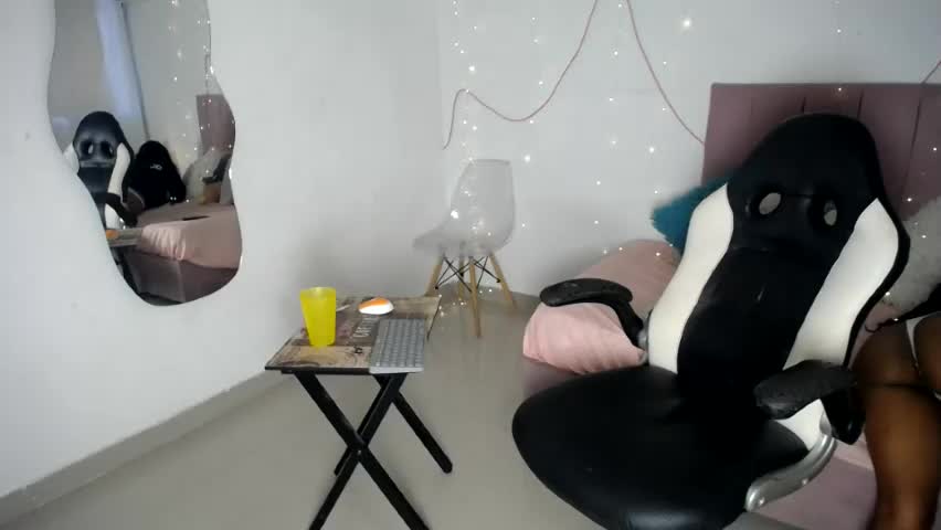 lola_lustrum Adult Chat June 16, 2026