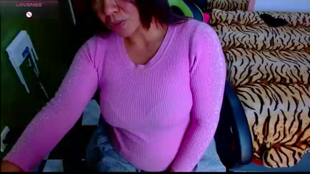 hiilarylove Adult Chat June 16, 2026