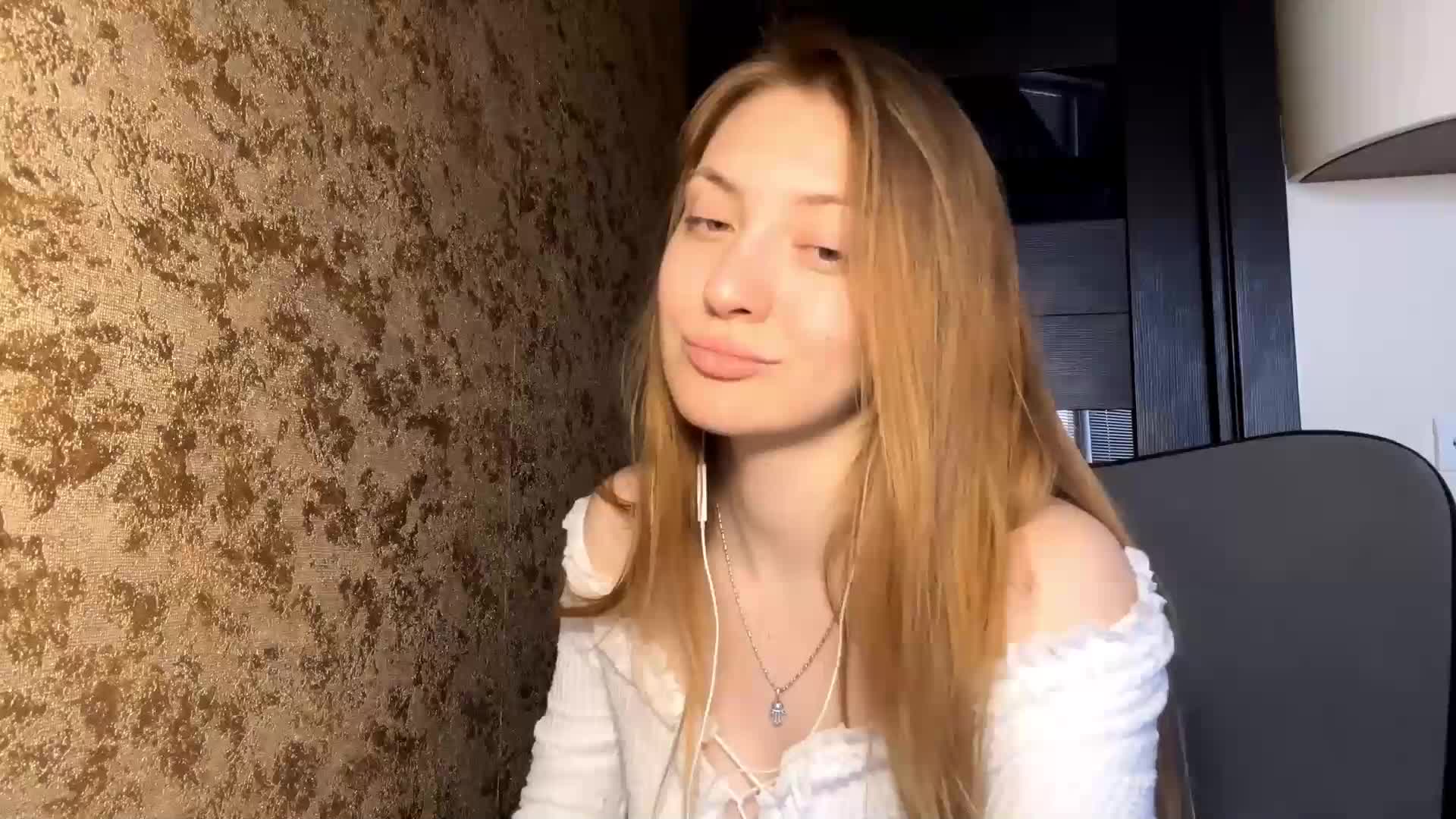 MyrticeDollen Adult Chat June 16, 2026