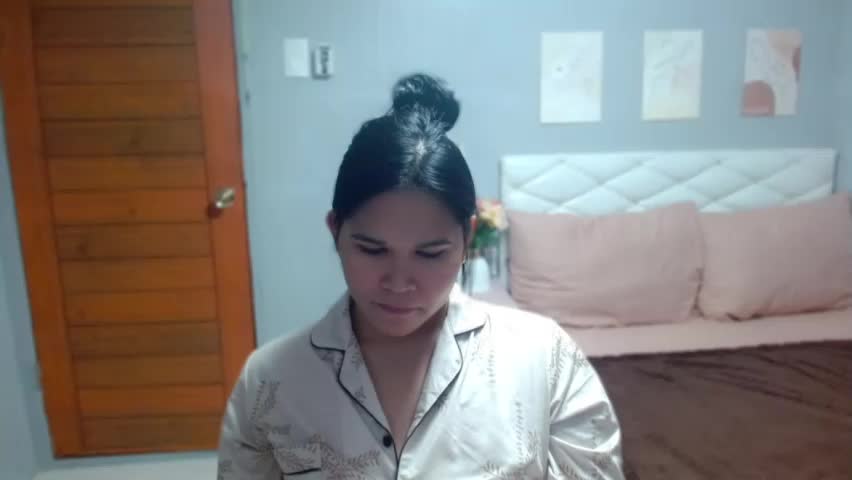 ellaford_2026-06-16_17-22-48_909 Adult Chat June 16, 2026