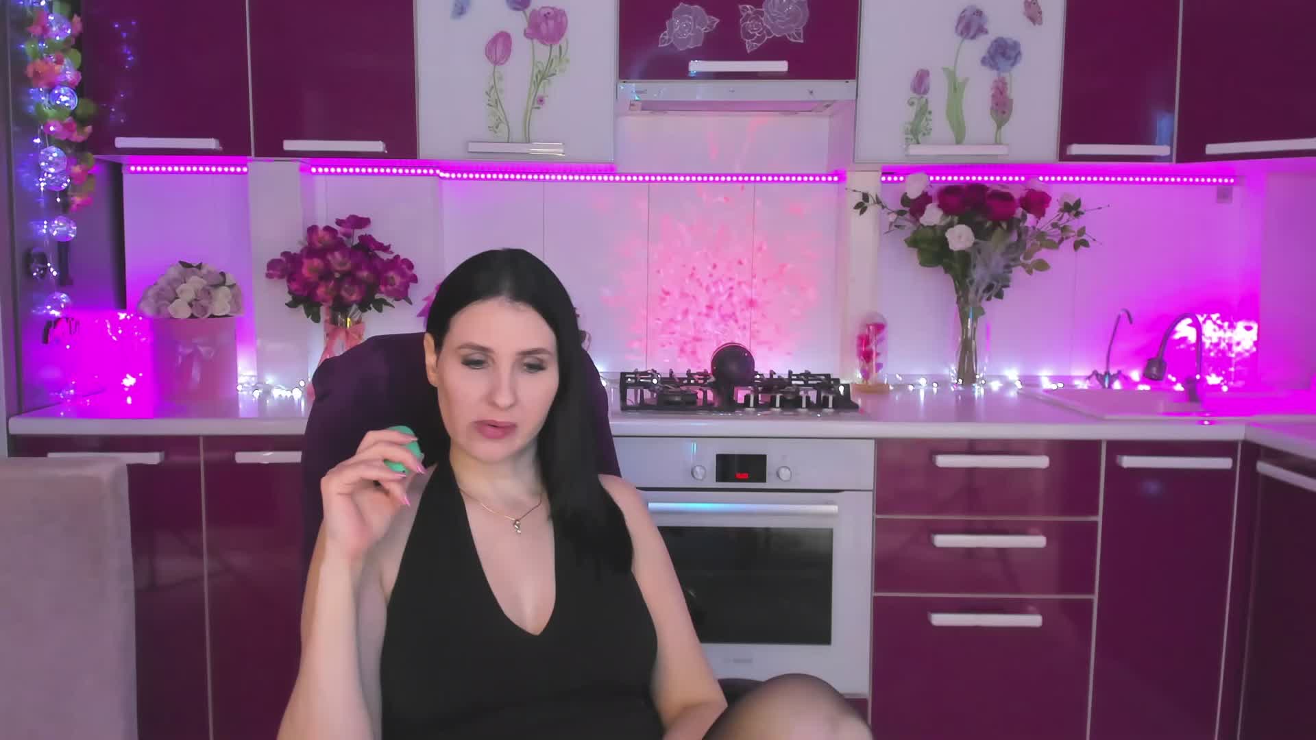 Olivija2020 Adult Chat June 17, 2026