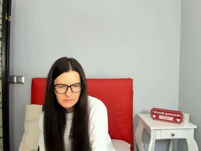 NadiaAmore Adult Chat June 19, 2026