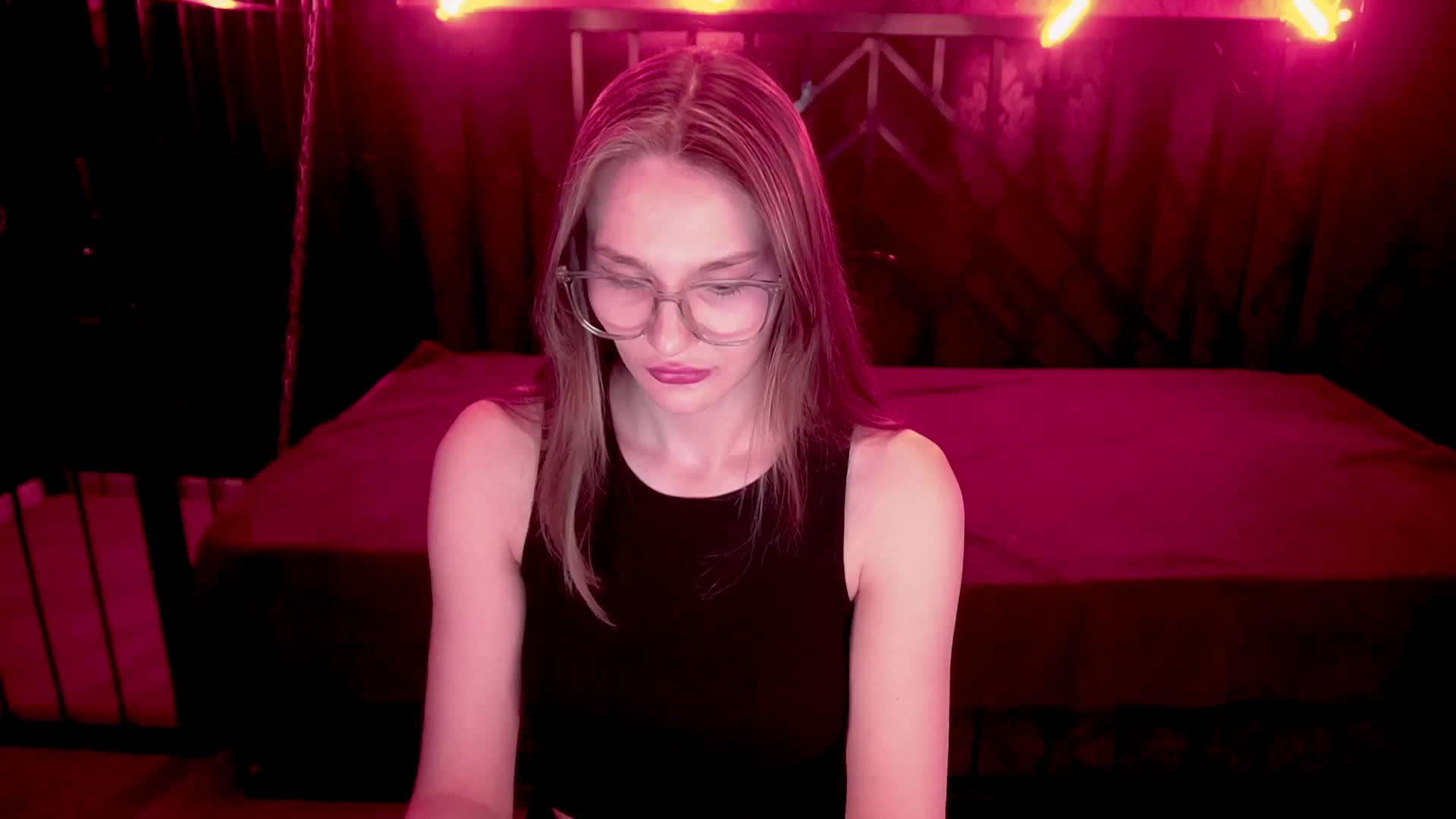 DiamondGoldie Adult Chat June 19, 2026
