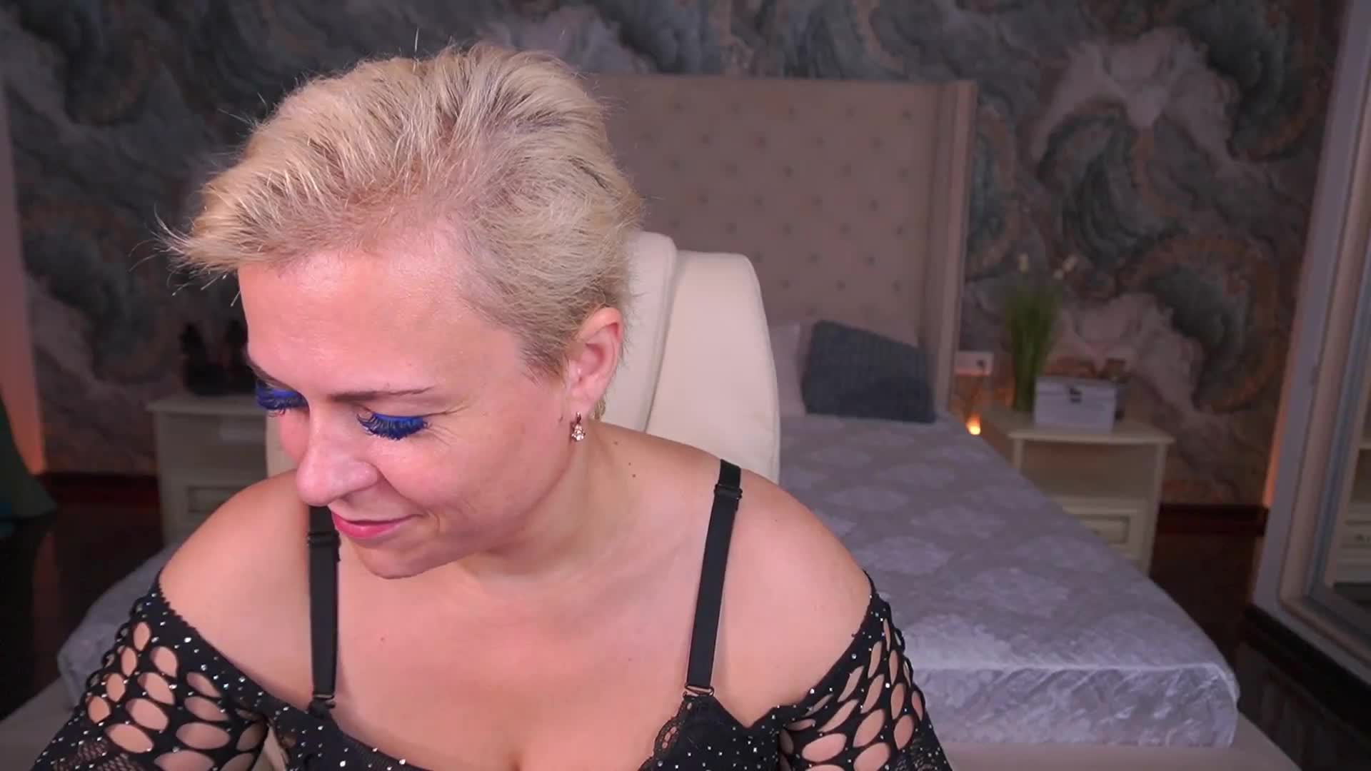 CrystalVibe Adult Chat June 19, 2026