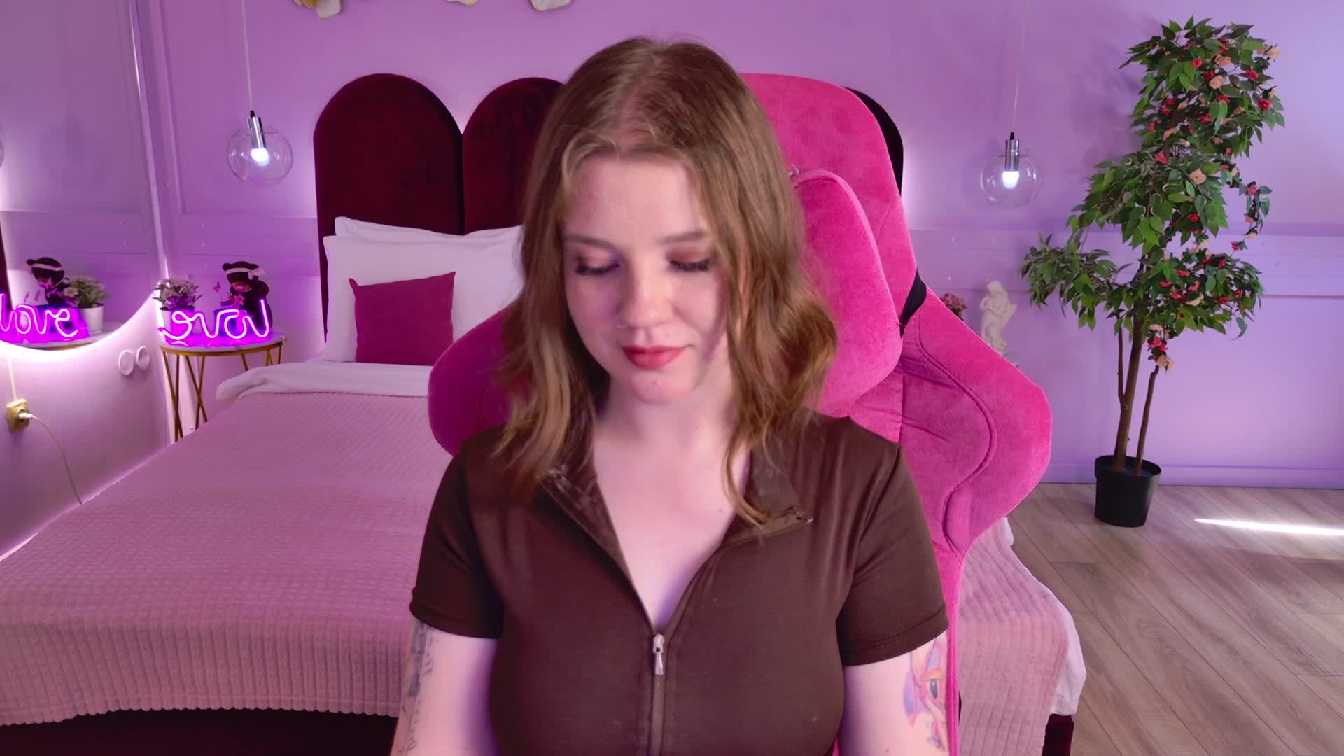 AlmaniyaCherrya Adult Chat June 19, 2026