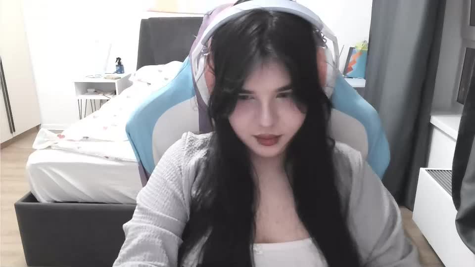 julianesanzo Adult Chat June 20, 2026