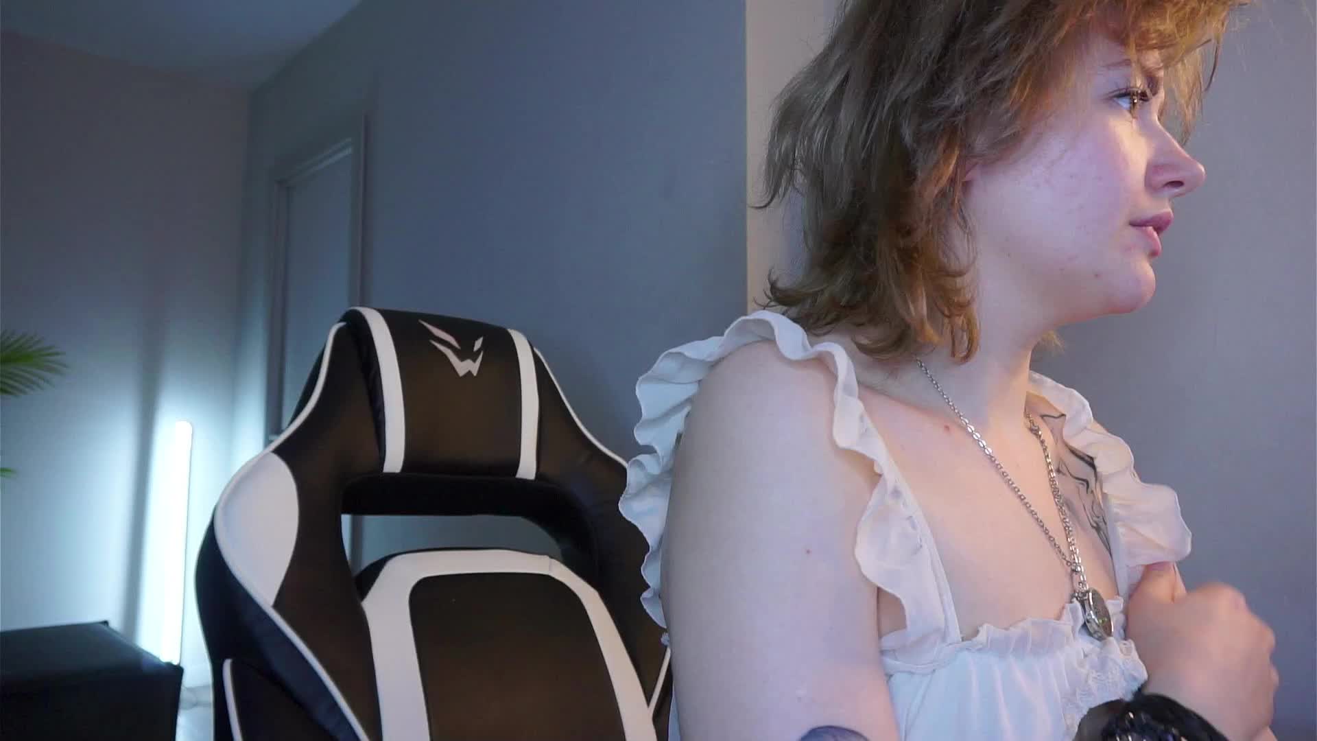 LunaaBee Adult Chat June 19, 2026
