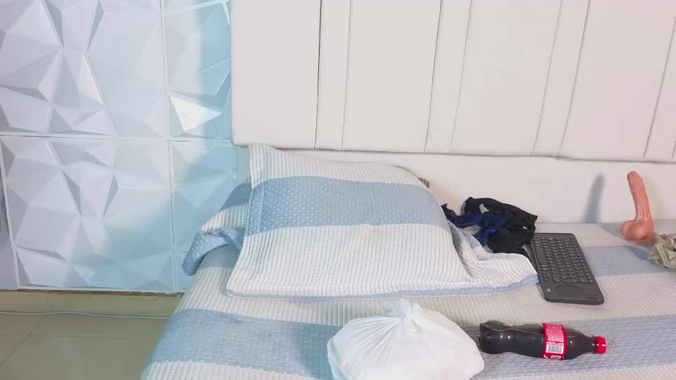 zully_fox Adult Chat June 20, 2026