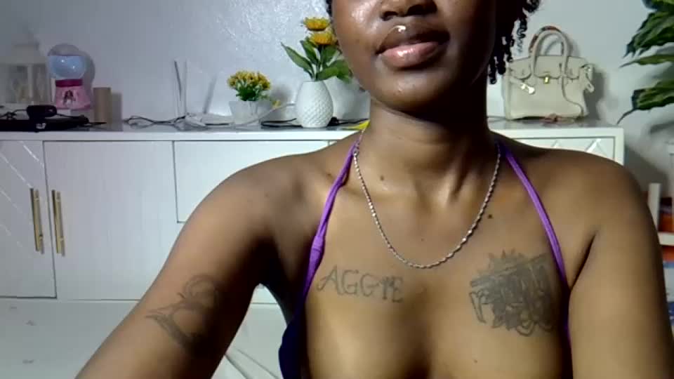 luna_blues Adult Chat June 22, 2026