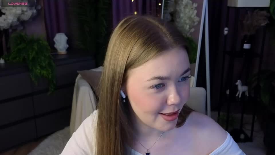 _liilcrystal_ Adult Chat June 21, 2026