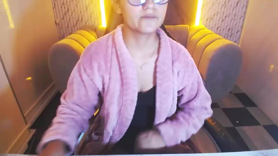 catalella_little_b Adult Chat June 21, 2026