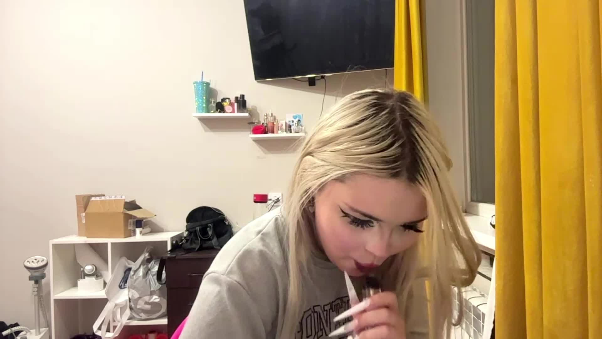 AngelenaBuote Adult Chat June 22, 2026