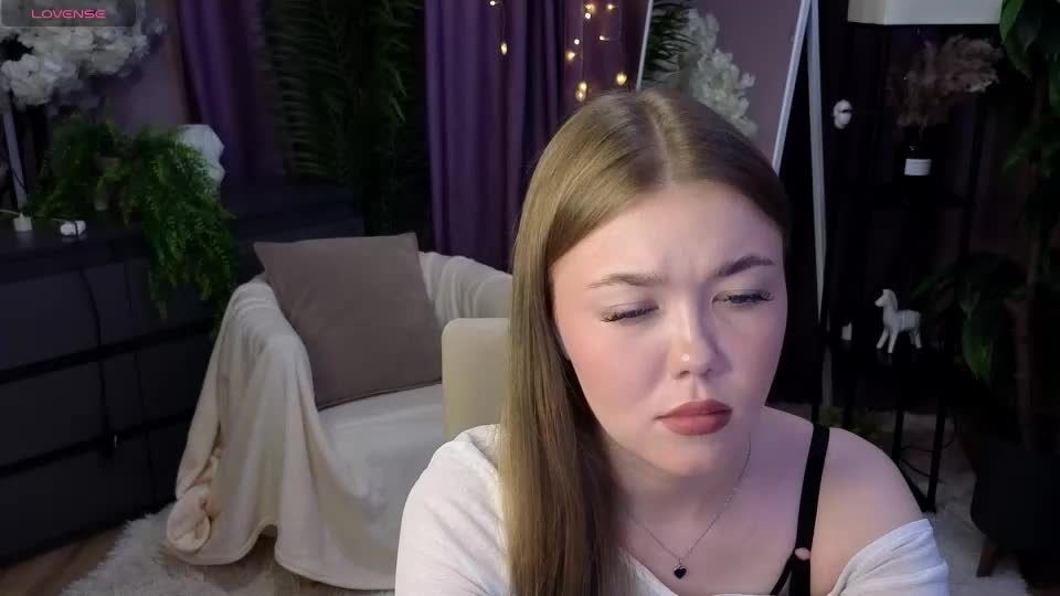 _liilcrystal_ Adult Chat June 22, 2026