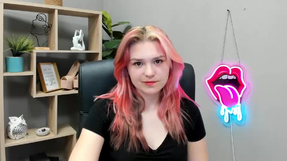 lilysweetxo Adult Chat June 23, 2026