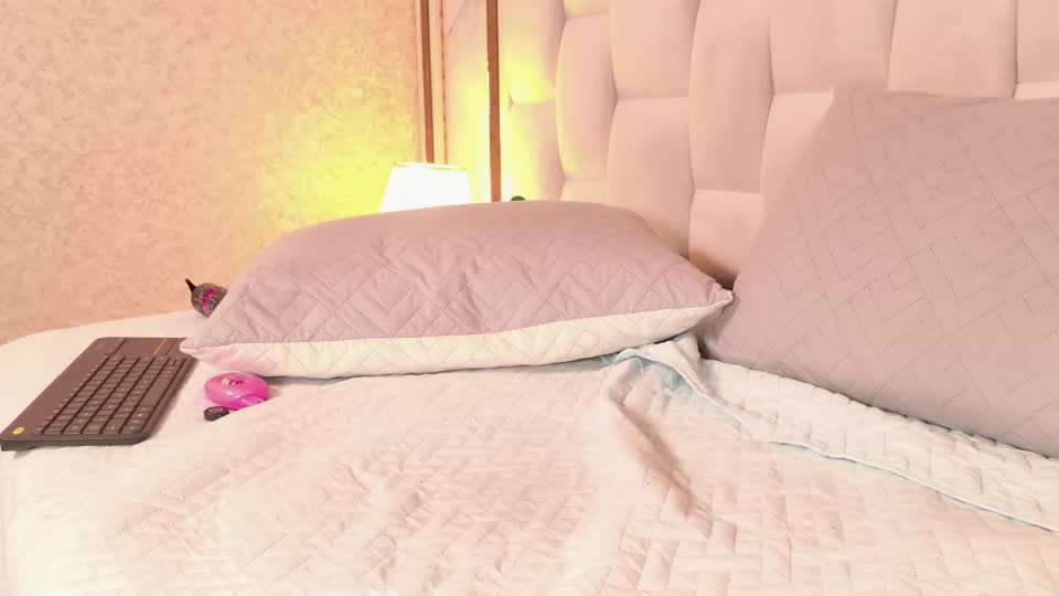 michell_starrr Adult Chat June 23, 2026