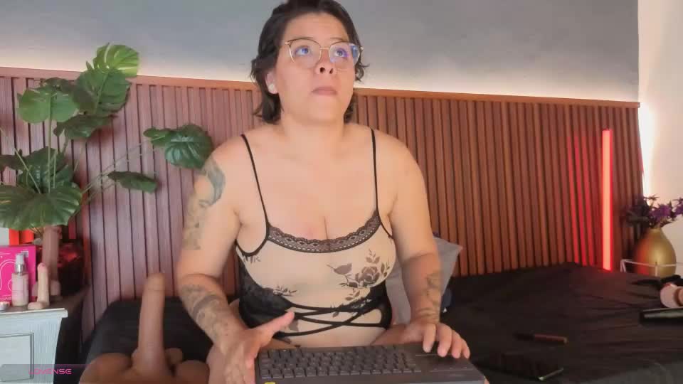 _paradissela Adult Chat June 24, 2026