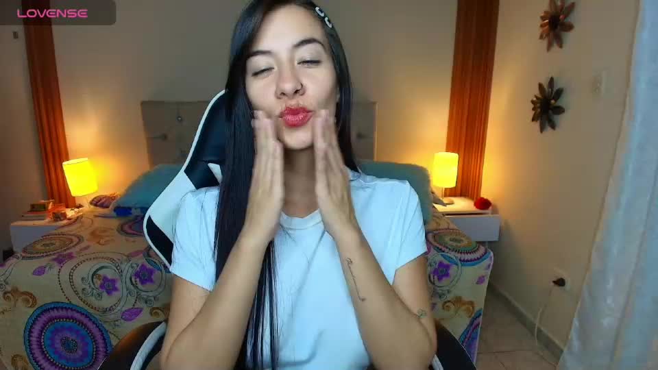emiily_skinny Adult Chat June 24, 2026