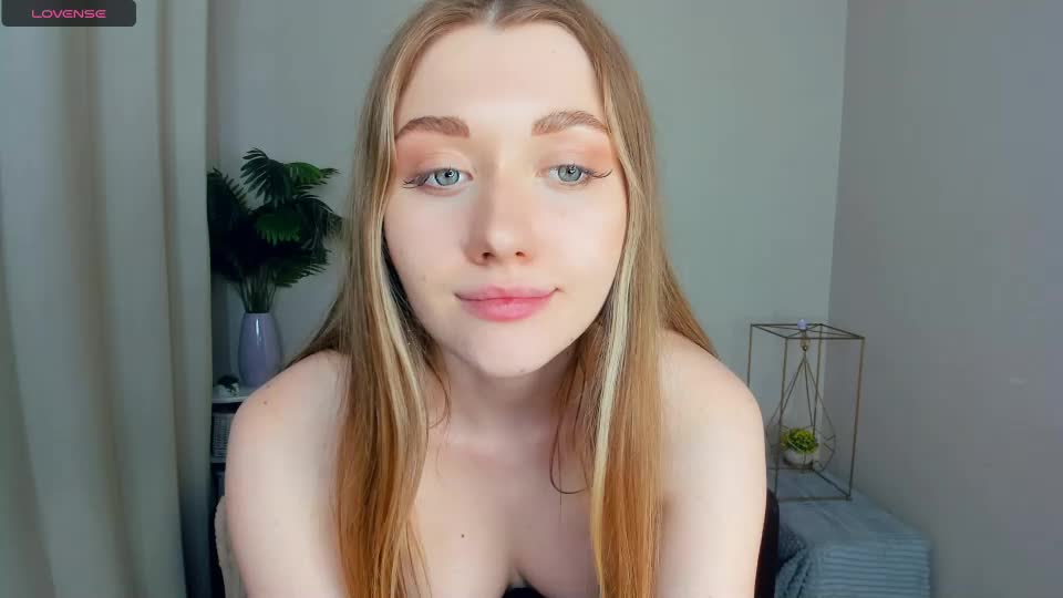 laviniahoutz Adult Chat June 25, 2026