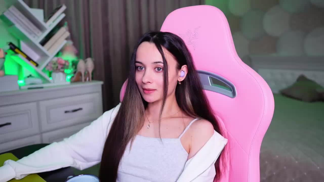 JuicyAngel Adult Chat June 25, 2026