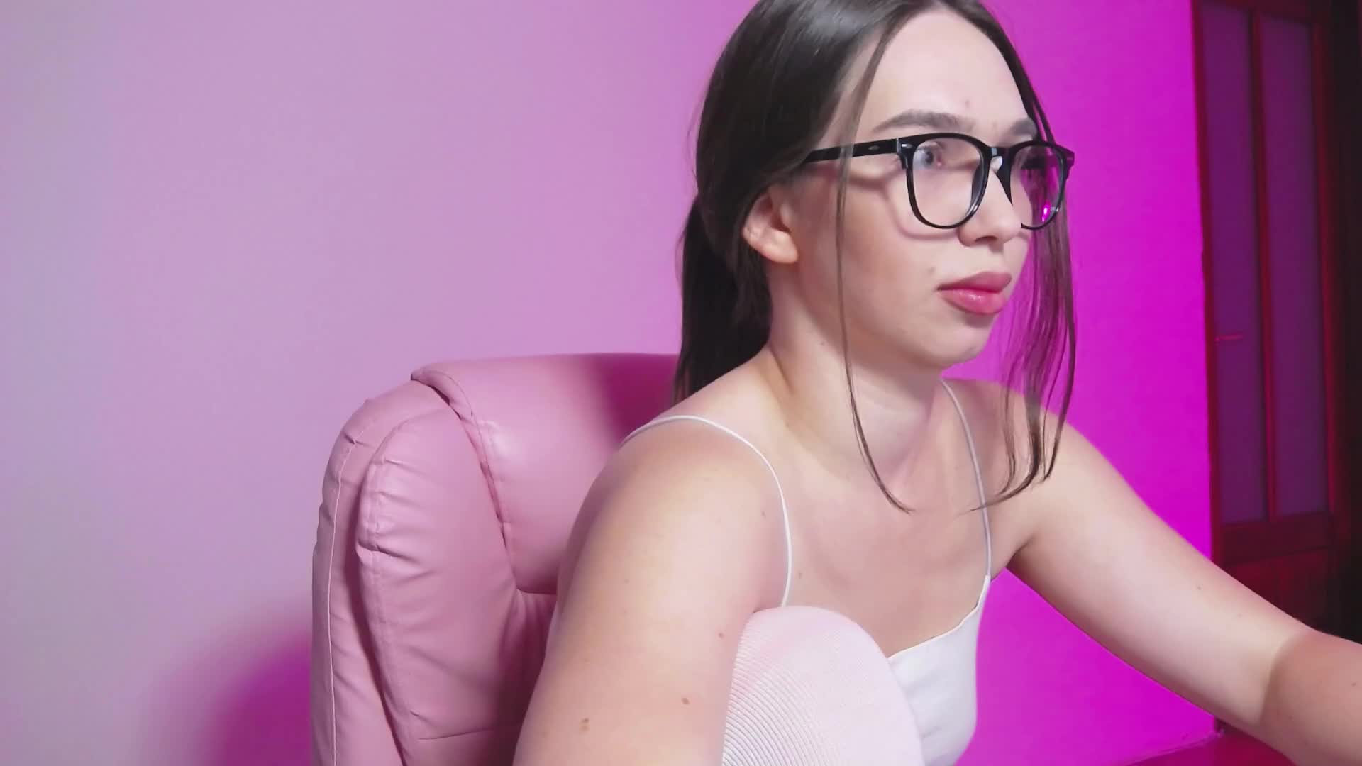 ArianaHotAriana Adult Chat June 25, 2026
