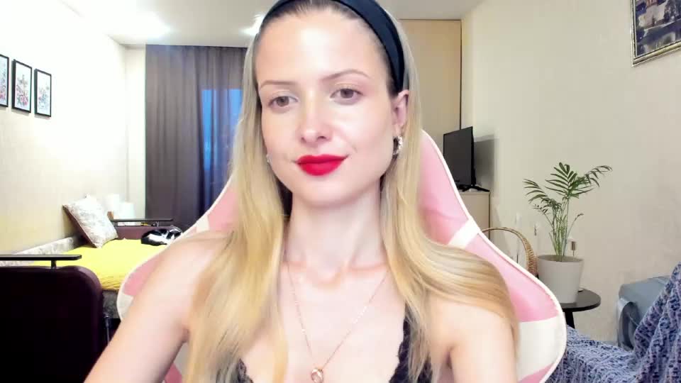 julie_flores Adult Chat June 25, 2026