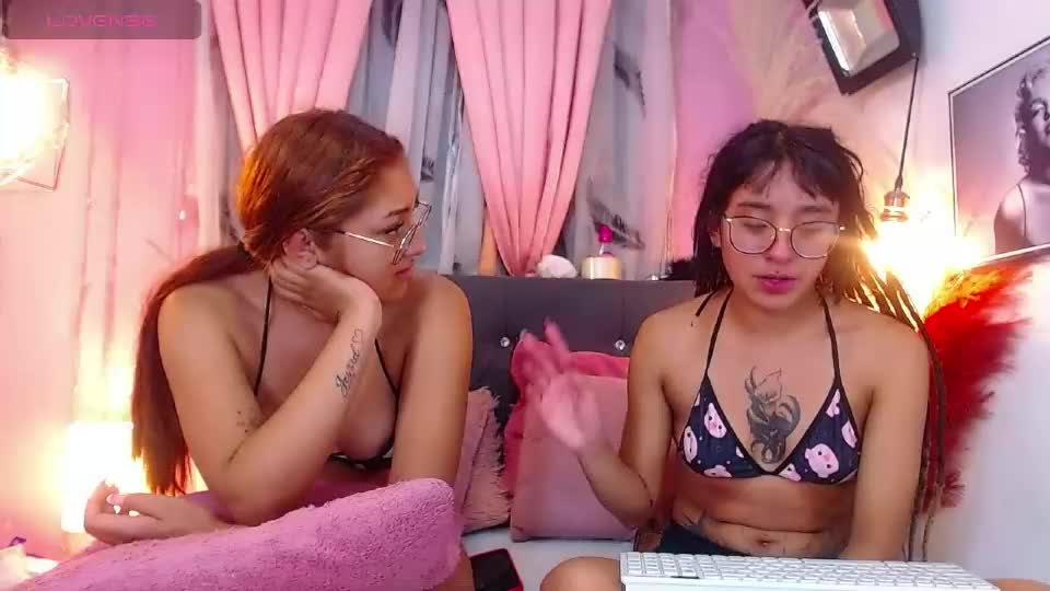 honey_lesbian_hott777 Adult Chat June 26, 2026