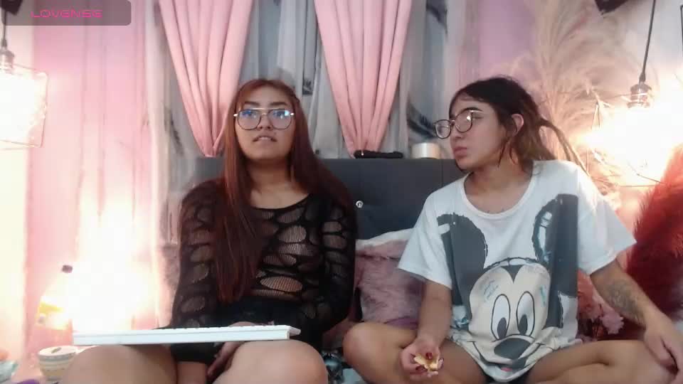 honey_lesbian_hott777 Adult Chat June 27, 2026